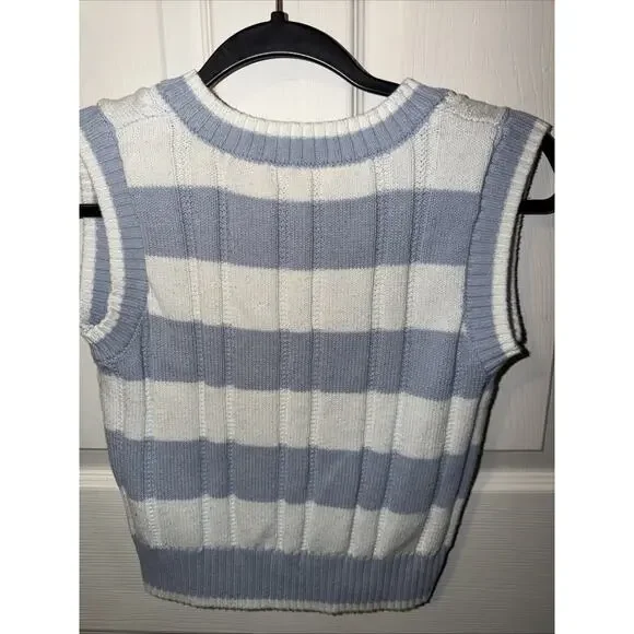 Hooked Up Women's Ruffled Sleeveless Sweater Size S XS Light Blue And White - Picture 8 of 12